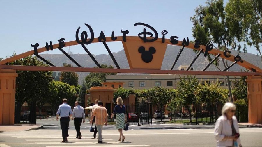 Sinclair Broadcast Group Inc., telah sepakat untuk membeli 21 jaringan saluran televisi olahraga milik Walt Disney Co senilai lebih dari US$10 miliar.