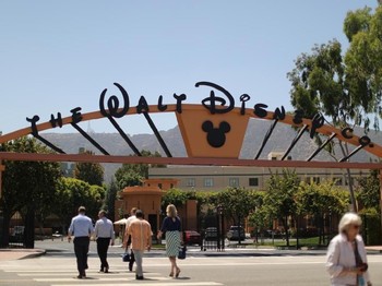 Akuisisi Fox Rp 1.000 T, Ini Riwayat Bisnis Disney