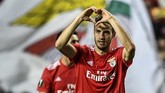 Liverpool diklaim Football 365 akan kembali memecahkan rekor bek termahal setelah bersedia mambayar £85 juta untuk mendapatkan bek Benfica Francisco Ferro.(PATRICIA DE MELO MOREIRA / AFP)