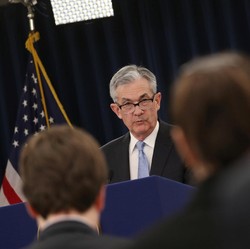 Tok! The Fed Naikkan Suku Bunga AS 25 Basis Poin