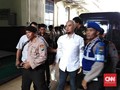 Hadiri Sidang Ujaran 'Idiot', Dhani Tenteng Nasi Bungkus