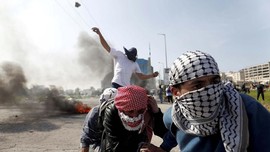 Idul Adha, Polisi Israel-Warga Palestina Bentrok di Al Aqsa