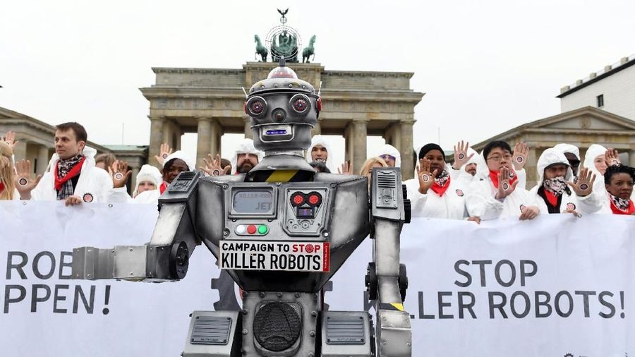 Aktivis dari koalisi organisasi non-pemerintah yang menentang senjata otonom mematikan (robot pembunuh) kembali menyuarakan aksi.