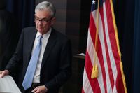 Perang Dagang Trump Bisa Bikin The Fed Pangkas Suku Bunga