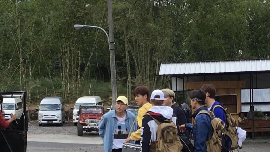 Super Junior dan DBSK nikmati hari kedua di Yogyakarta dengan menyeduh kopi di kawasan Gunung Merapi