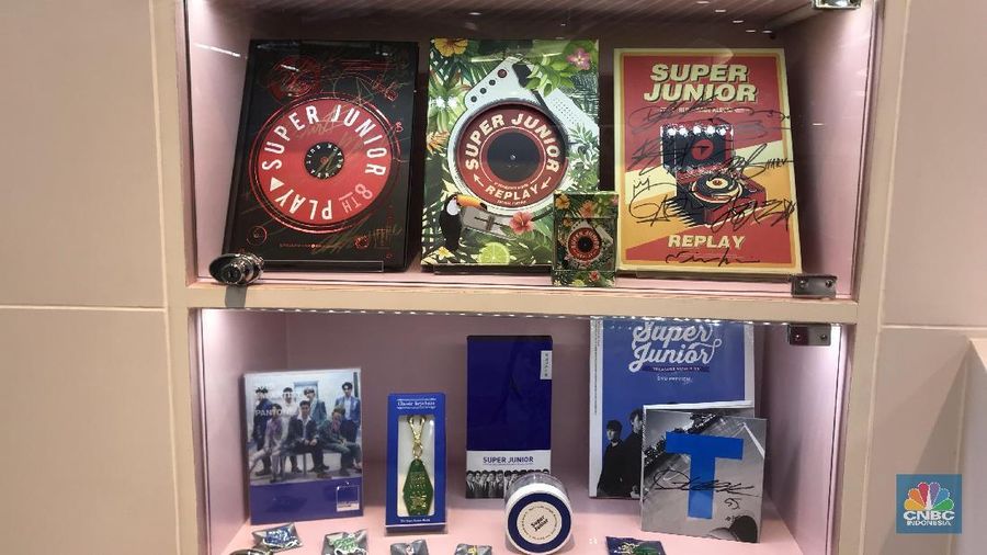 Banyaknya fans K-Pop yang datang ke kantor representatif dari Indonesia SM Entertainment