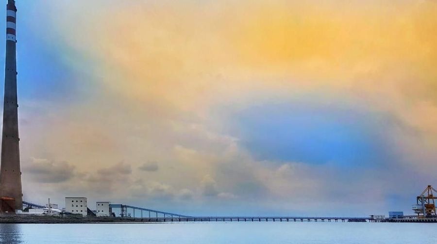 Pengerjaan proyek pembangkit listrik 35.000 megawatt (MW) masih terus berjalan.