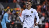 Winger Valencia Rodrigo Moreno dikabarkan La Gazzetta dello Sport menjadi incaran Inter Milan sebagai antisipasi kepergian Ivan Perisic musim depan. (JOSE JORDAN / AFP)