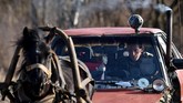 Usikov bahkan melengkapi mobil kudanya dengan pemanas agar tetap nyaman mengendarai mobil ini ketika musim dingin (Photo by Sergei GAPON / AFP)