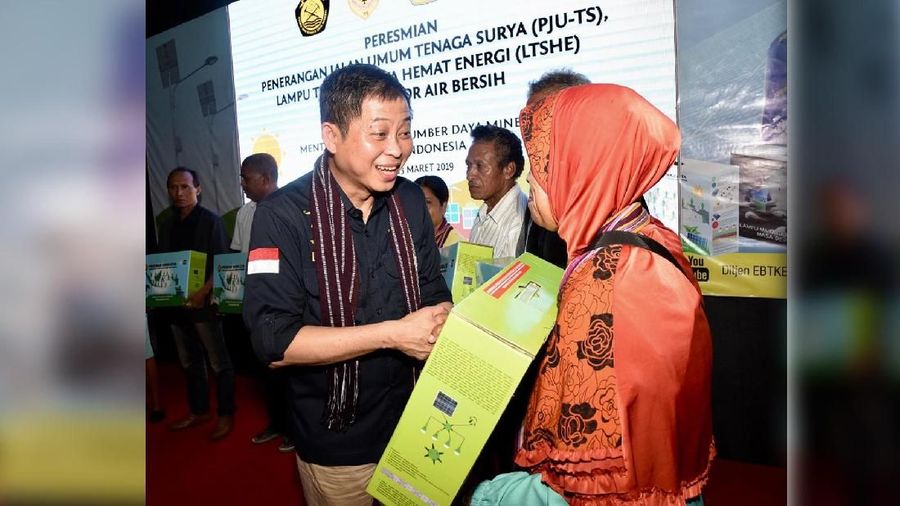 Pemerintahan Joko Widodo (Jokowi) punya program tol lainnya. Yakni tol listrik.
