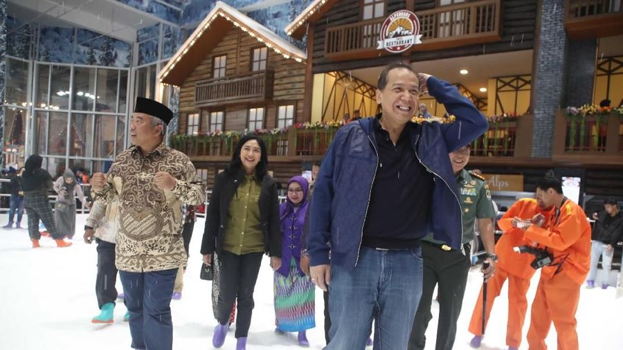 Tiket Trans Snow World bisa dibeli via online dan Anda punya keleluasaan memilih jadwal kedatangan.