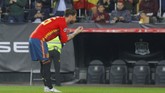 Kemenangan akhirnya jadi milik Spanyol setelah Sergio Ramos mencetak gol kedua di menit ke-71 lewat eksekusi penalti. (REUTERS/Heino Kalis)