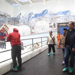 Bawa Jaket Tebal! Trans Snow World Sedingin Pegunungan Alpen