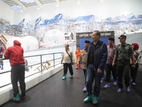 Bawa Jaket Tebal! Trans Snow World Sedingin Pegunungan Alpen