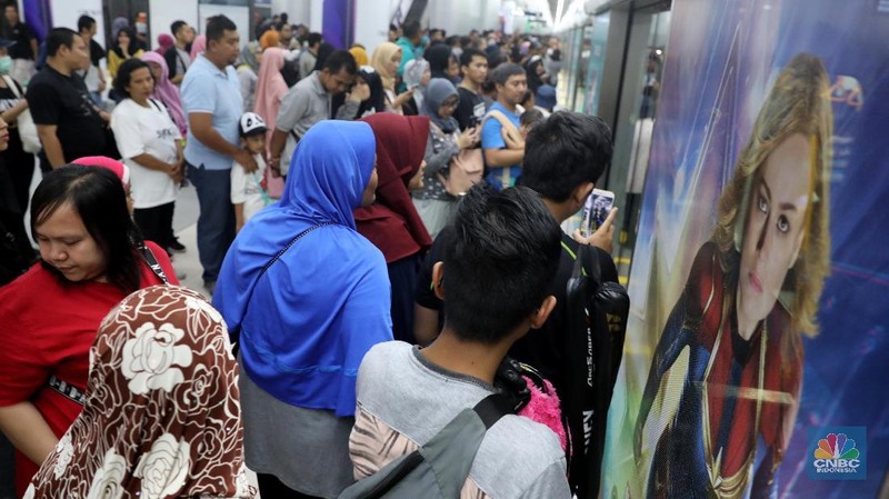 Adanya MRT ini dinilai produktivitas karyawan semakin meningkat karena akan dapat sampai di tempat kerja tepat waktu.