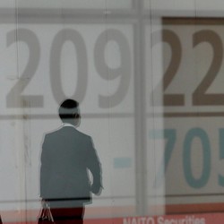 Kebijakan Bank Sentral Bawa Bursa Tokyo Dibuka Menguat