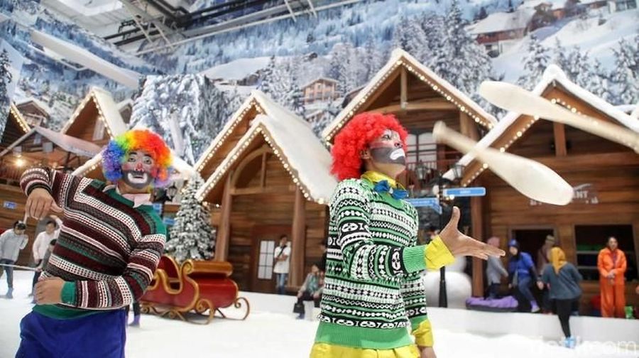 Mau liburan imlek? Nikmati liburan sambil menonton aksi barongsai di Trans Snow World Bekasi
