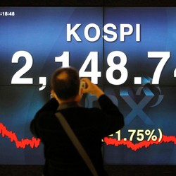 KOSPI Turun Tajam, Korea Selatan Hentikan Perdagangan Saham