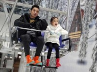 Trans Snow World, Sensasi Musim Dingin Tanpa Harus ke Eropa
