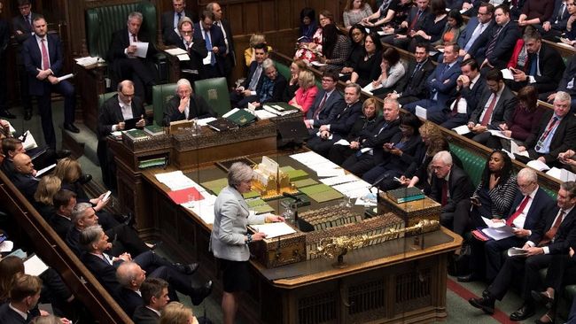 Parlemen Inggris Cari Cara Desak May Tunda Brexit