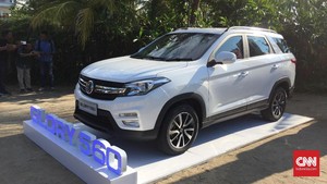 Spesifikasi DFSK Glory 560 'Intimidasi' Rush dan Avanza
