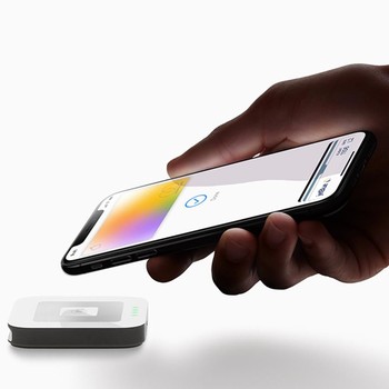 Dari Koran sampai Kartu Kredit, Ini Dia Layanan Baru Apple