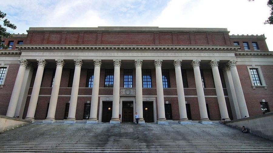 Universitas Harvard (Wikipedia)