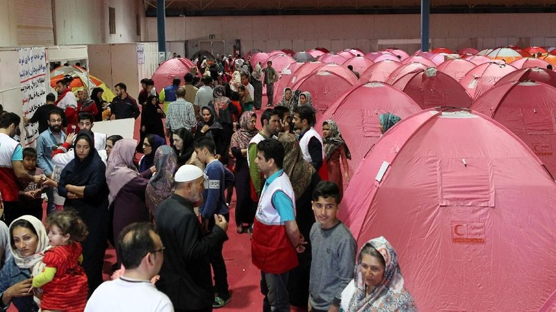 Banjir bandang masih menerjang Iran selatan telah menewaskan sedikitnya 19 orang dan melukai 100 orang