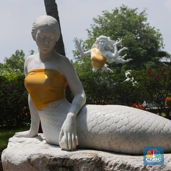 Tampil Dengan Kemben, Patung Putri Duyung di Ancol Viral