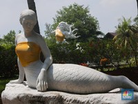 Tampil Dengan Kemben, Patung Putri Duyung di Ancol Viral