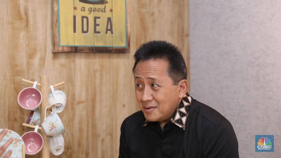 Kepala Badan Ekonomi Kreatif (Bekraf) Triawan Munaf mengatakan memang Indonesia sedang kekurangan aktris & aktor.