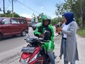 Kisah Pengemudi Ojol yang Kerap Gratiskan Ongkos Penumpang