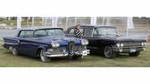 Cadillac DeVille dan DeSoto Fireflite merupakan saksi bisu betapa populernya mobil-mobil asal Amerika Serikat di 1950an. (REUTERS/Mohamed Abd El Ghany)