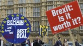 Theresa May menyatakan siap mundur asal parlemen Inggris menyepakati poin-poin perjanjian yang dia tawarkan dalam negosiasi Brexit. (REUTERS/Henry Nicholls)