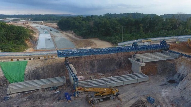 Pembangunan ini merupakan jalan tol pertama di Kalimantan Timur yang proses pengerjaannya sudah mencapai 85,7 persen.