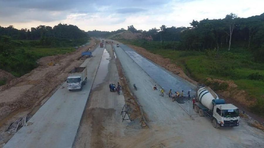 Pembangunan ini merupakan jalan tol pertama di Kalimantan Timur yang proses pengerjaannya sudah mencapai 85,7 persen.