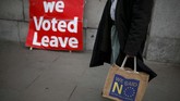 Parlemen Inggris sudah tiga kali menolak usulan Brexit dari May. Namun, mereka juga belum menemukan solusi. (REUTERS/Alkis Konstantinidis)