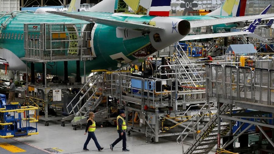 Boeing Co mengembangkan perbaikan perangkat lunak yang dinamakan Maneuvering Characteristics Augmentation System (MCAS) pada pesawat 737 Max-nya.