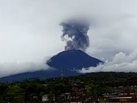 Status Erupsi Gunung Agung Level 3, BNPB: Jangan Panik!