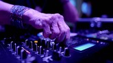 Sebelum menjadi DJ, Wika adalah seorang guru. Ia merasa menua tidak berarti harus menyesuaikan dengan stereotipe soal orang tua yang lemah dan tak berenergi. (REUTERS/Kacper Pempel)