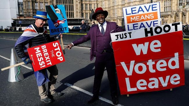 Parlemen Inggris Minta Tenggat Brexit Diundur Lagi