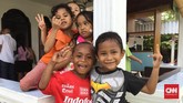 Selain belajar, anak-anak juga bermain dengan ceria di rumah ini. (CNN Indonesia/Endro Priherdityo)
