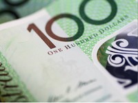 Surplus Neraca Perdagangan Bantu Rupiah Pukul Dolar Australia
