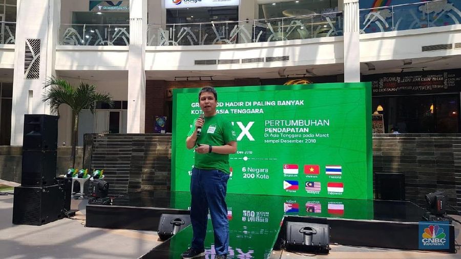 Ridzki Kramadibrata, President of Grab Indonesia paparkan Perkembangan Bisnis GrabFood di Indonesia di Oval Atrium - Epicentrum Walk, Rasuna Epicentrum Superblock, Kuningan (CNBC Indonesia/Bernhart Farras)