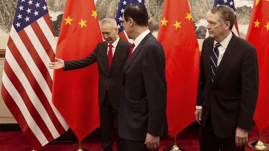 Perwakilan Dagang AS Robert Lighthizer dan Menteri Keuangan Steven Mnuchin mengadakan perundingan dengan para pejabat China.