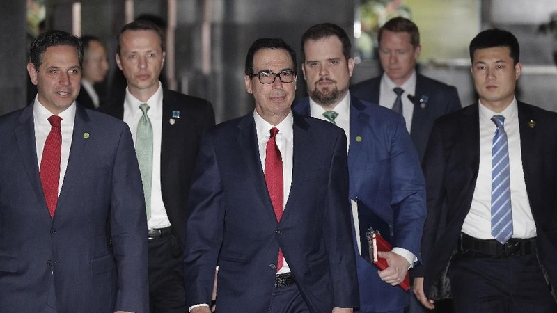 Perwakilan Dagang AS Robert Lighthizer dan Menteri Keuangan Steven Mnuchin mengadakan perundingan dengan para pejabat China.