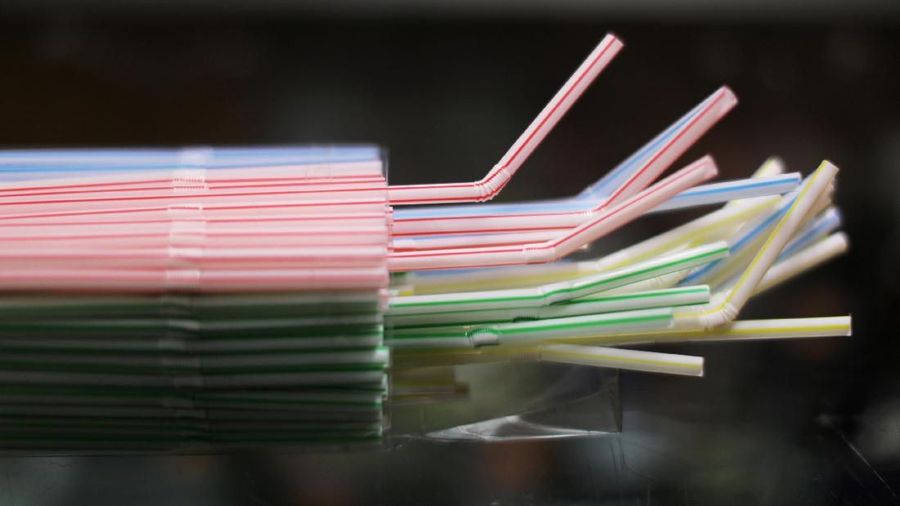 Pakai Plastik Wajib Bayar Rp 200/Lembar