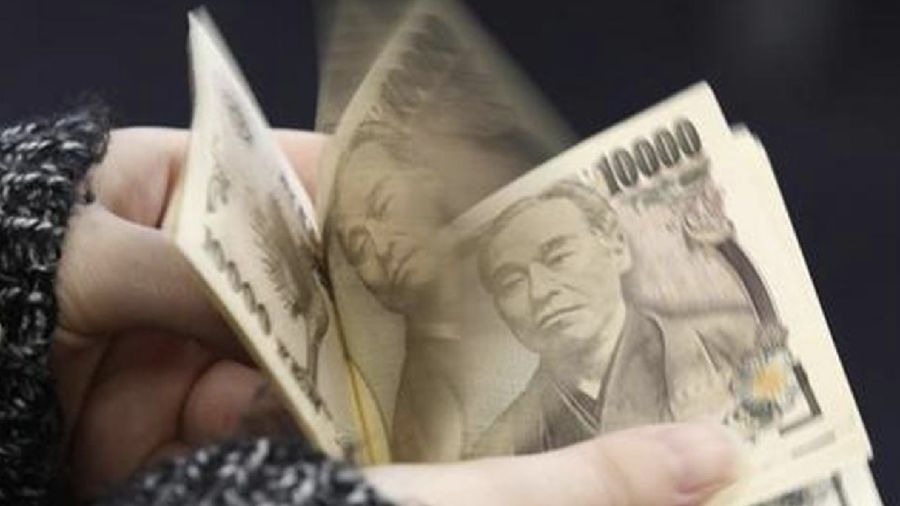 Para investor pun cemas akan semakin melambatnya pertumbuhan ekonomi global.