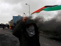 FOTO: Demo Warga Palestina Dibalas Peluru Israel