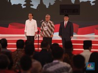 Politik Luar Negeri Jokowi & Diplomasi Kekuatan a La Prabowo